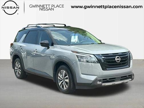 2022 Nissan Pathfinder SL 4WD