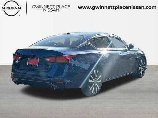 2022 Nissan Altima SR FWD