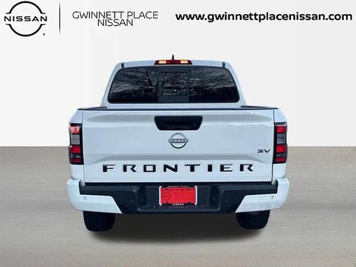 2022 Nissan Frontier SV