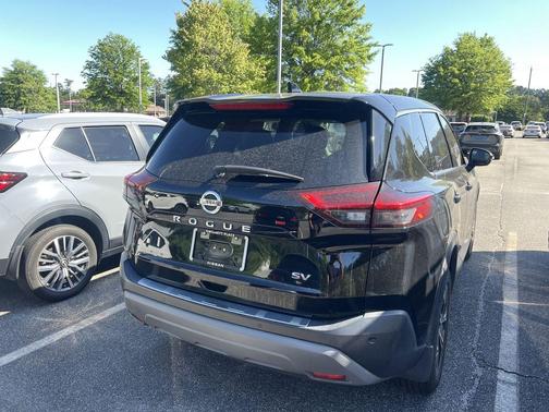 Super Black 2021 Nissan Rogue SV