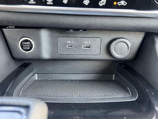 Super Black 2021 Nissan Rogue SV