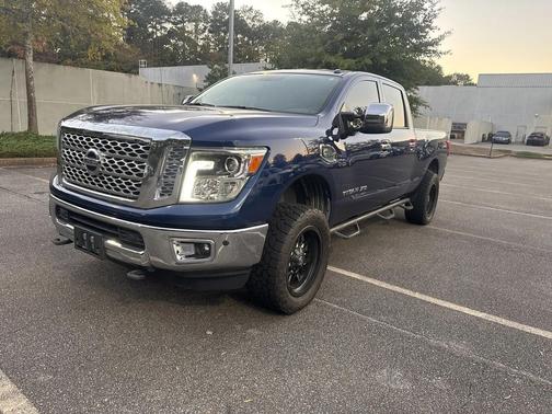 2017 Nissan Titan XD SL