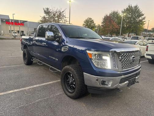 2017 Nissan Titan XD SL