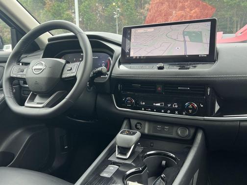 Super Black 2026 Nissan Rogue SL