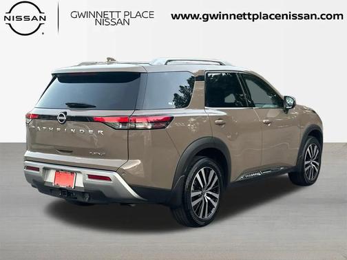 2023 Nissan Pathfinder Platinum FWD