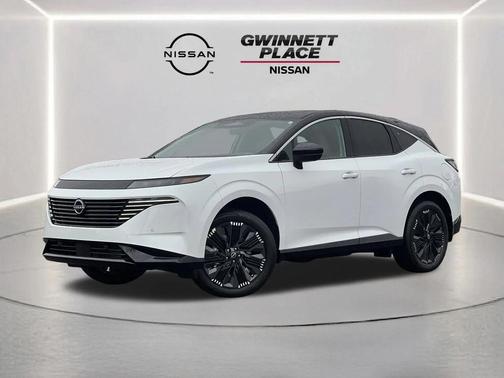 Everest White Pearl Tricoat/Super Black 2026 Nissan Murano Platinum