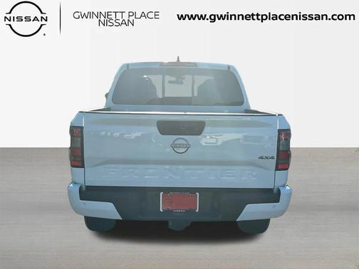 2025 Nissan Frontier SV