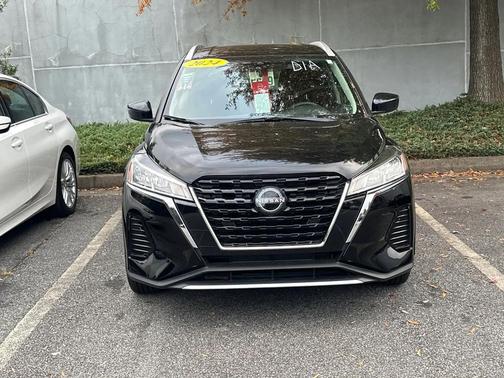 2024 Nissan Kicks SV
