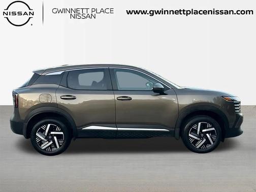 2025 Nissan Kicks SV