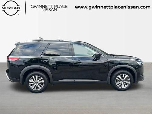 2023 Nissan Pathfinder SL 4WD