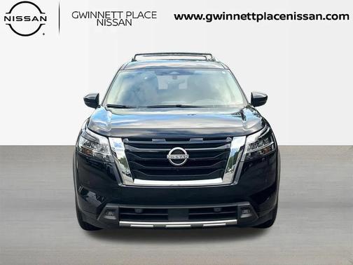 2023 Nissan Pathfinder SL 4WD
