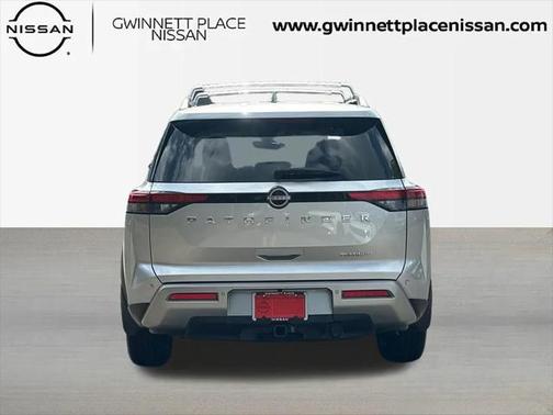 2024 Nissan Pathfinder Platinum FWD
