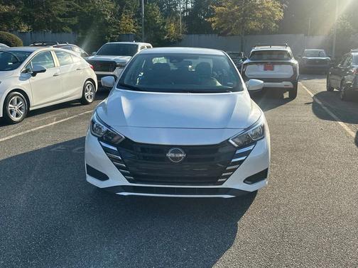 2023 Nissan Versa 1.6 SV