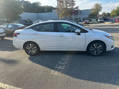 2023 Nissan Versa 1.6 SV