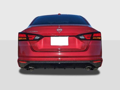 2025 Nissan Altima SR FWD