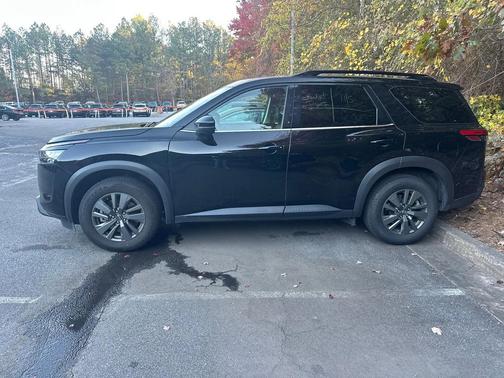 2024 Nissan Pathfinder SV FWD