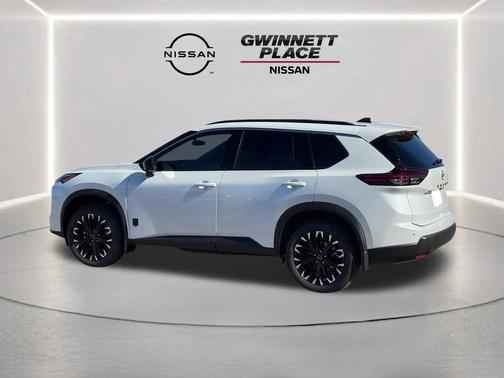 Everest White Pearl Tricoat 2026 Nissan Rogue Dark Armor