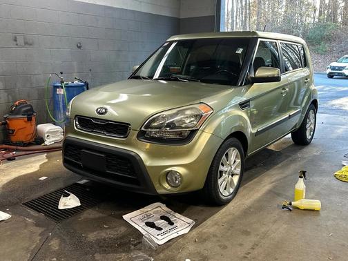 2013 Kia Soul +