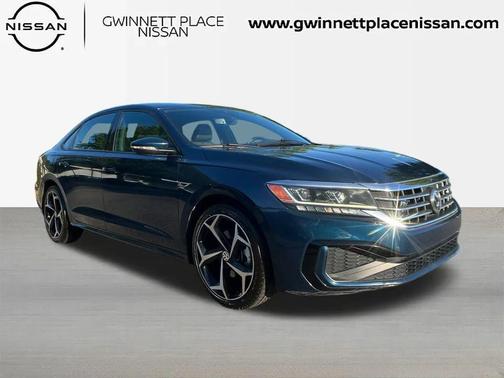 2022 Volkswagen Passat 2.0T R-Line