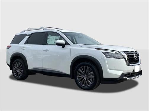 2025 Nissan Pathfinder SL FWD