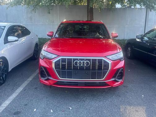 2022 Audi Q3 45 S line Premium