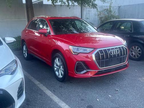2022 Audi Q3 45 S line Premium