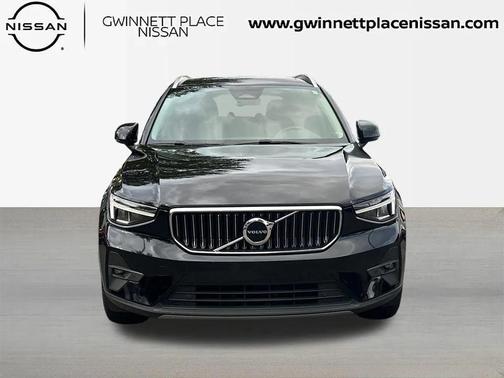 2023 Volvo XC40 B5 Plus Bright Theme