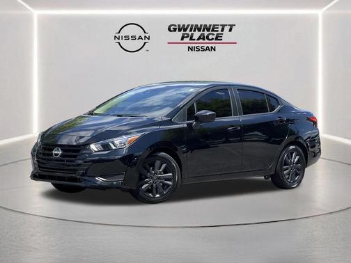 Super Black 2023 Nissan Versa 1.6 SV