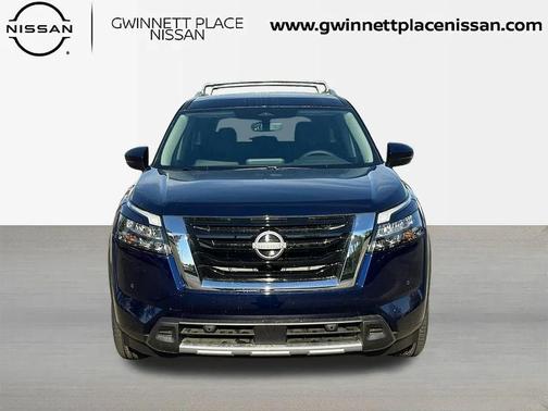 2025 Nissan Pathfinder SL FWD