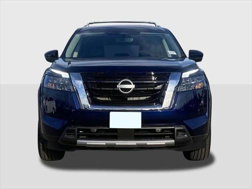 2025 Nissan Pathfinder SL FWD