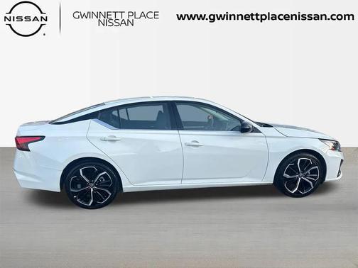 2024 Nissan Altima SR FWD