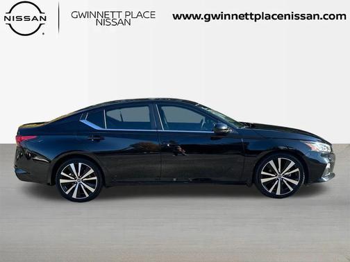 2022 Nissan Altima SR FWD