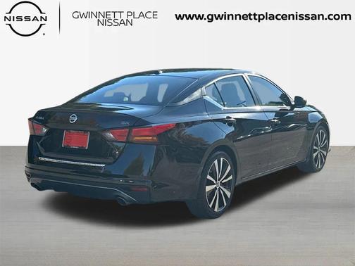 2022 Nissan Altima SR FWD