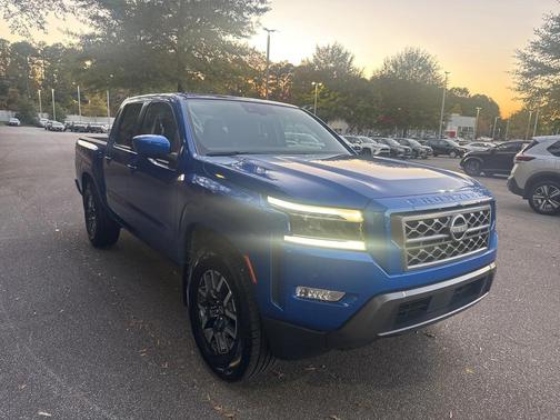 2024 Nissan Frontier SL