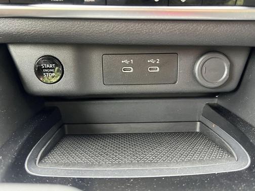 Super Black 2024 Nissan Rogue SV