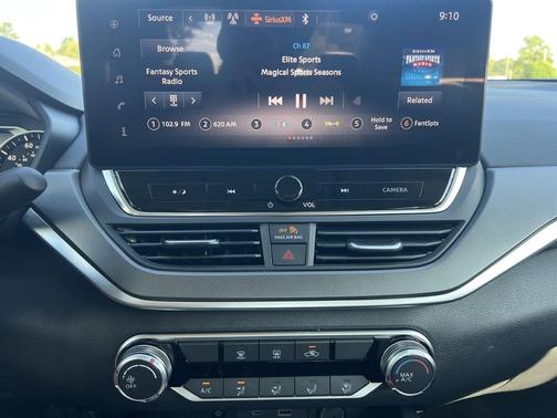 Super Black 2026 Nissan Altima SR AWD