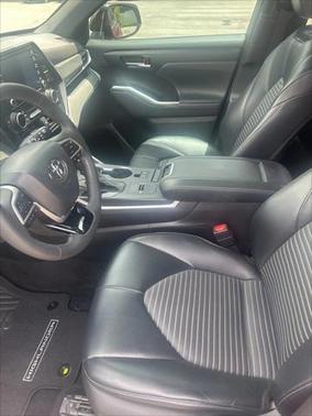 2022 Toyota Highlander XSE