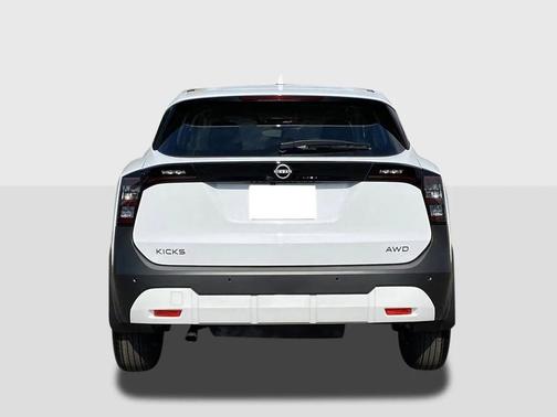 2025 Nissan Kicks S