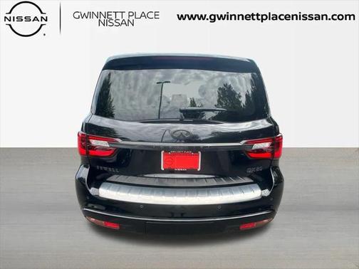 2022 INFINITI QX80 Luxe