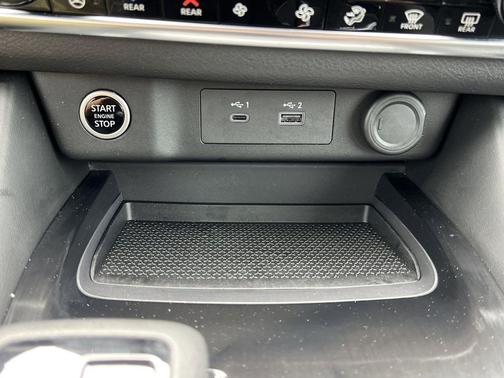 Pearl White Tricoat 2023 Nissan Rogue SL