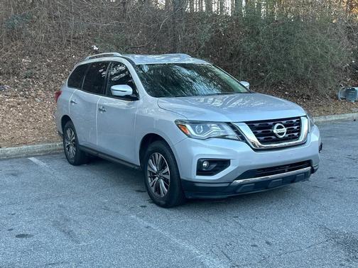 2018 Nissan Pathfinder SV