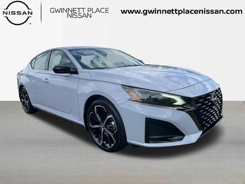 2025 Nissan Altima SR FWD