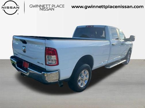 2024 RAM 3500 Big Horn Crew Cab 4x4 8' Box