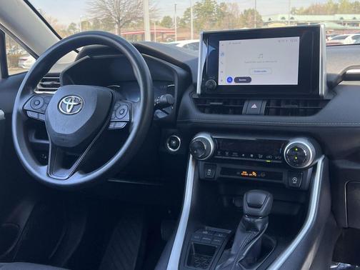 Ice Cap 2023 Toyota RAV4 XLE