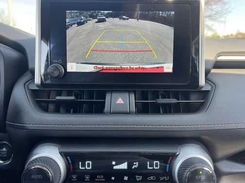 Ice Cap 2023 Toyota RAV4 XLE