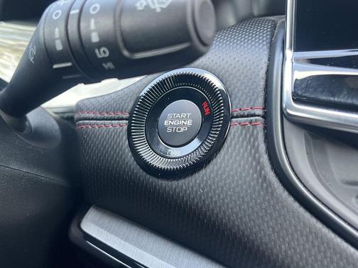 Bright White Clearcoat 2025 Jeep Compass Trailhawk