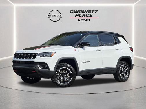 Bright White Clearcoat 2025 Jeep Compass Trailhawk
