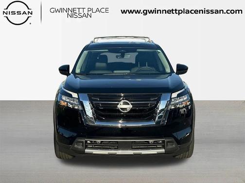 2025 Nissan Pathfinder SL 4WD
