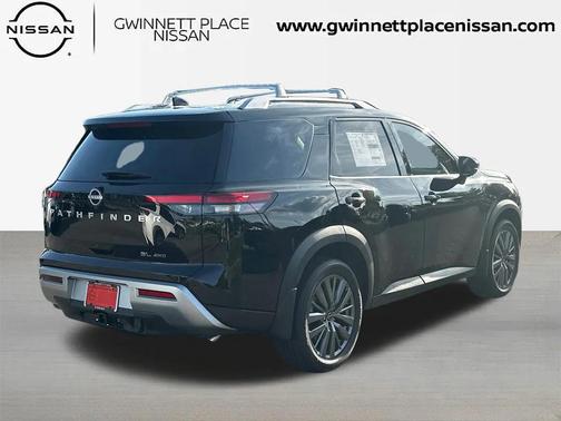 2025 Nissan Pathfinder SL 4WD