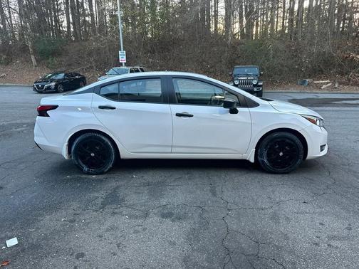 2024 Nissan Versa 1.6 S